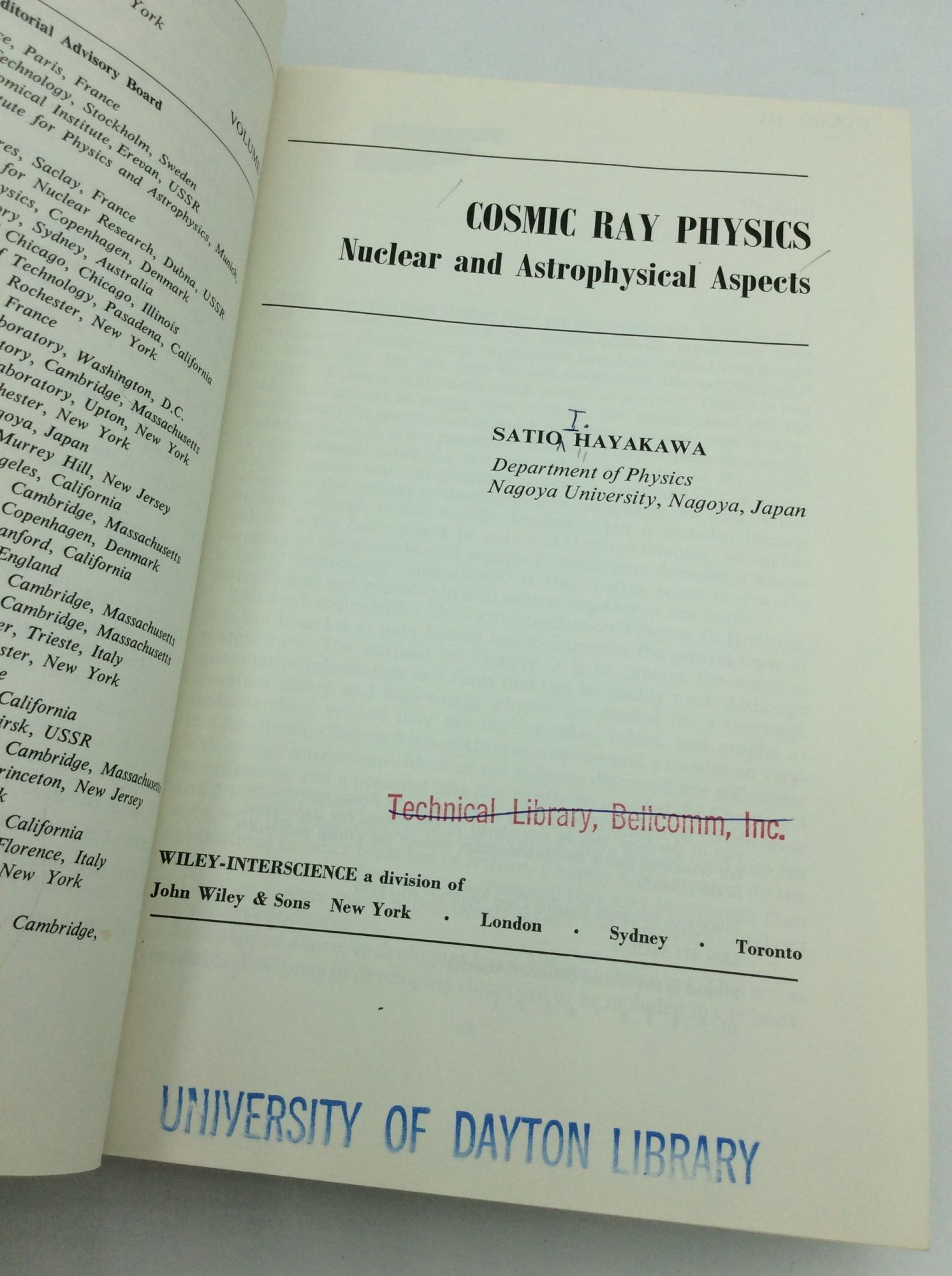 COSMIC RAY PHYSICS | Satio Hayakawa | First edition