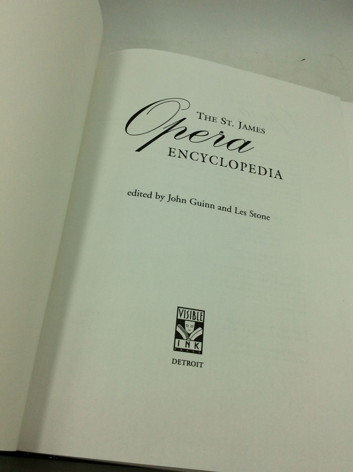 THE ST. JAMES OPERA ENCYCLOPEDIA | John Guinn, eds Les Stone