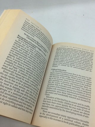 VATICAN COUNCIL II: THE BASIC SIXTEEN DOCUMENTS; Constitutions, Decrees, Declarations