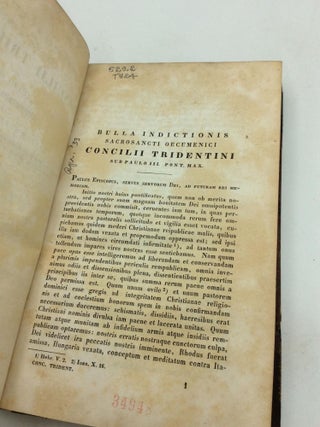 CANONES ET DECRETA SACROSANCTI OECUMENICI CONCILII TRIDENTINI sub Paulo III. Julio III. et Pio IV. Pontificibus Maximis. Cum Patrum Subscriptionibus. Cum S. Rev. Consistorii Catholici per Regnum Saxoniae Approbatione.