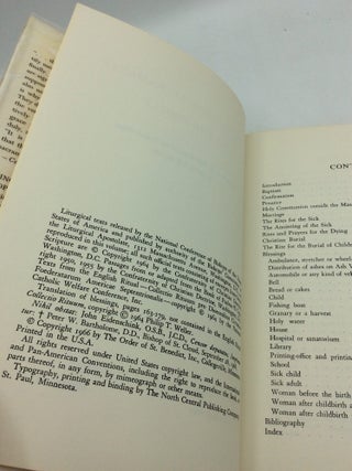 BRINGING THE SACRAMENTS TO THE PEOPLE: A Guide to the Fruitful Use of the English Ritual by Priests and Teachers