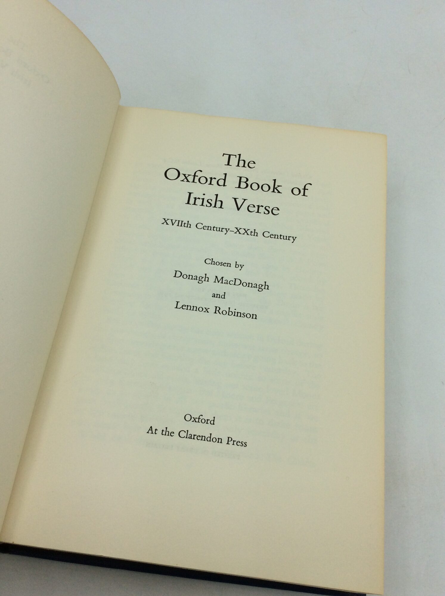 THE OXFORD BOOK OF IRISH VERSE: XVIIth Century - XXth Century | Donagh ...