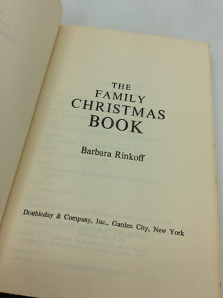 THE FAMILY CHRISTMAS BOOK: Christmas Traditions Around the World
