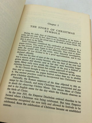 THE FAMILY CHRISTMAS BOOK: Christmas Traditions Around the World